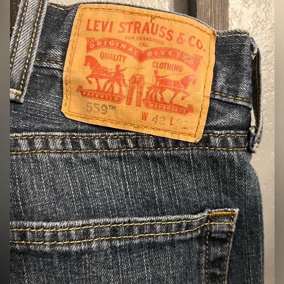 559 Levis Strauss & Co. Mens Jeans - Picture 5 of 7